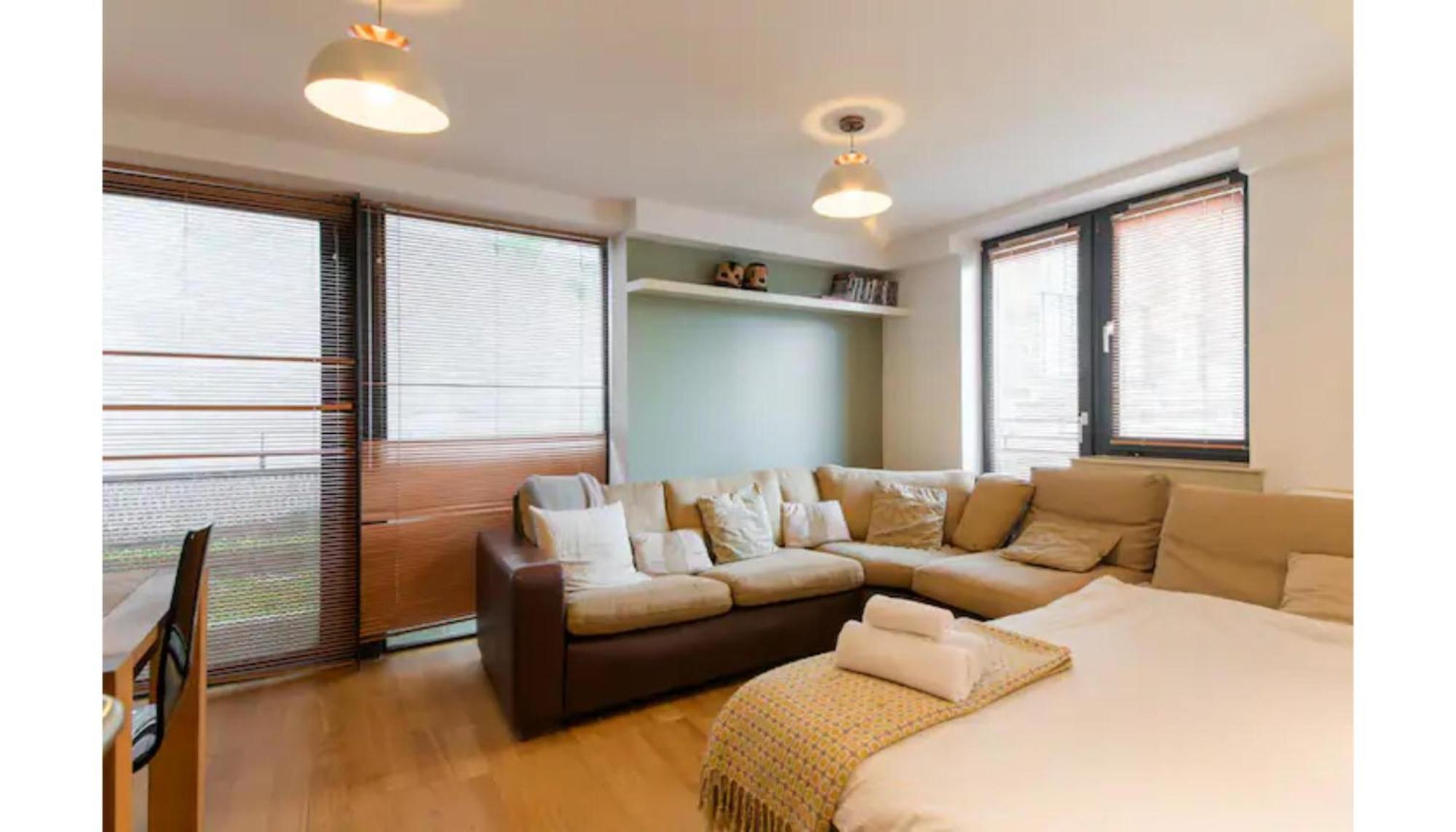 Ferienwohnung Modern Flat In The Middle Of Old Town EDI Exterior foto