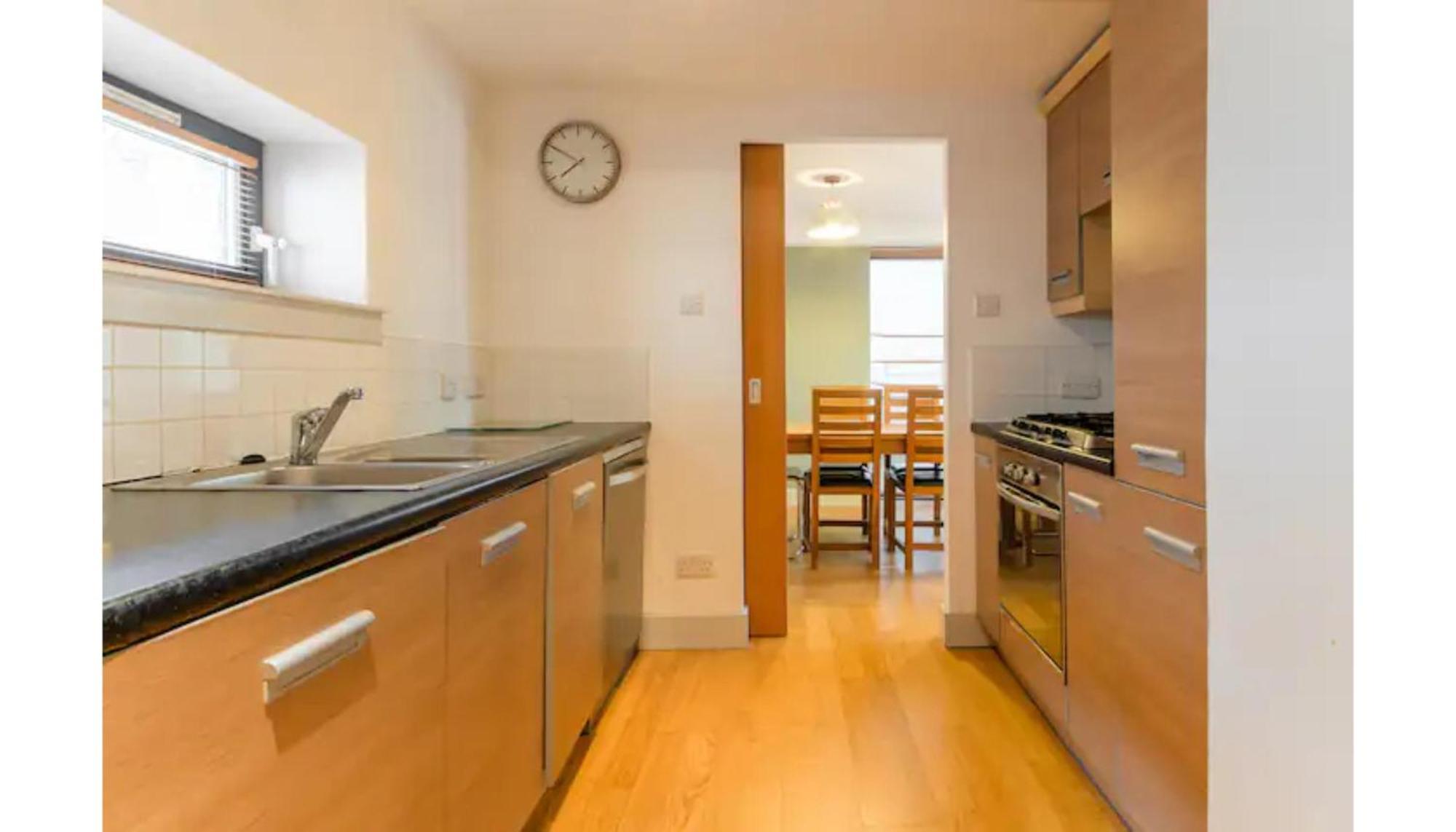 Ferienwohnung Modern Flat In The Middle Of Old Town EDI Exterior foto