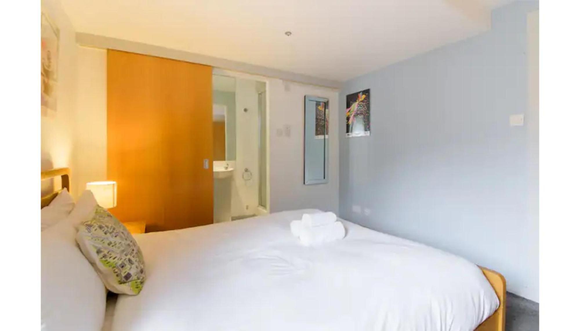 Ferienwohnung Modern Flat In The Middle Of Old Town EDI Exterior foto