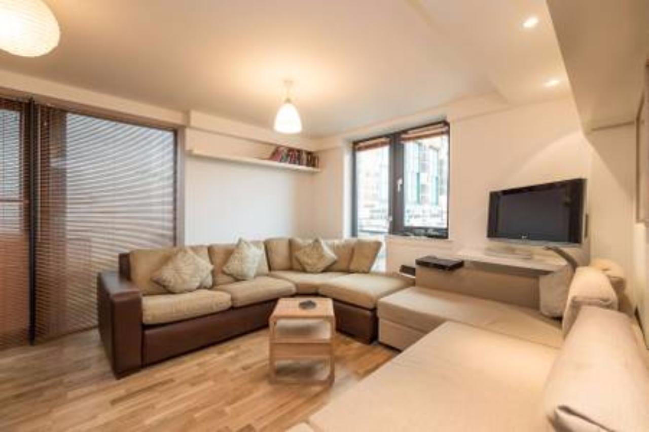 Ferienwohnung Modern Flat In The Middle Of Old Town EDI Exterior foto